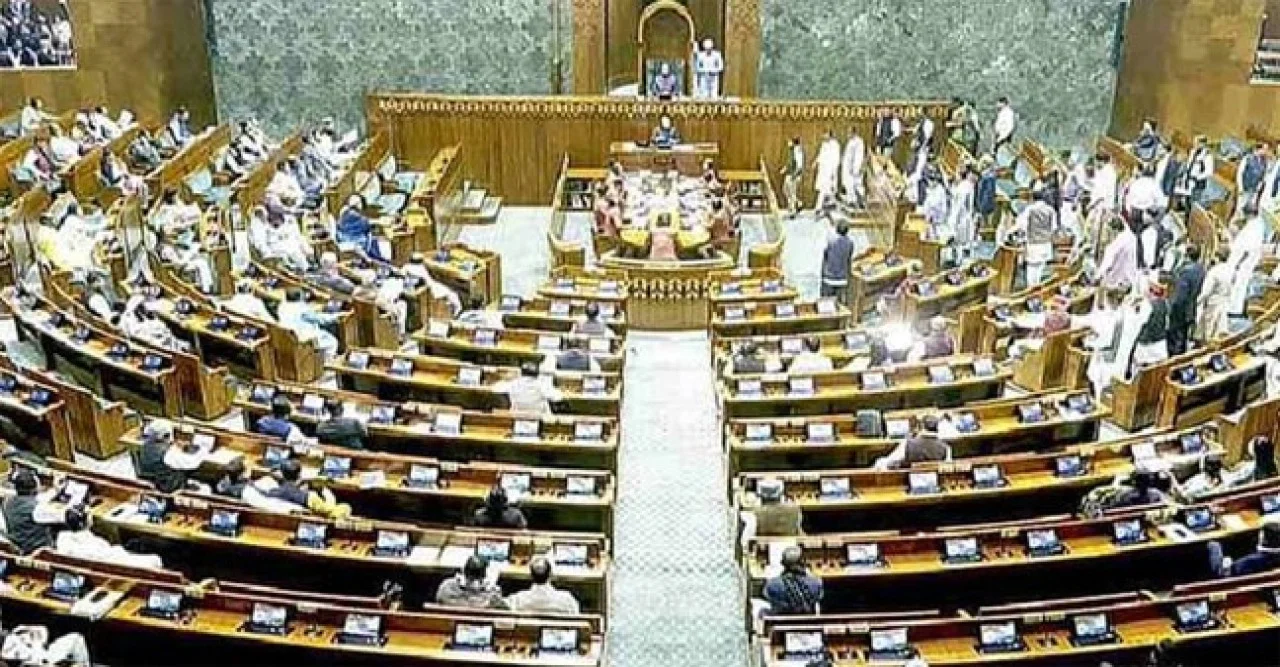 ভারতে নতুন অভিবাসন বিল পাস, বিদেশিদের জন্য কঠোর নিয়ম